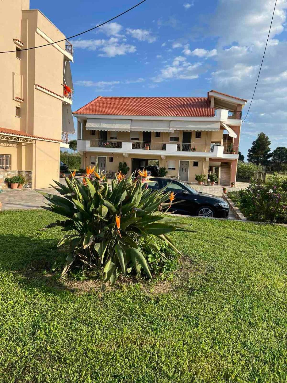 Flo'S Apartments Missolonghi Ngoại thất bức ảnh